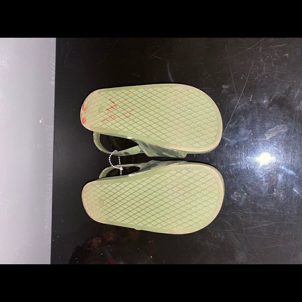 Old Navy Army Fatigue Slides - Picture 4 of 4